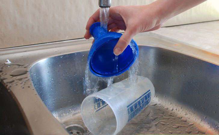 How To Clean Water Bottles