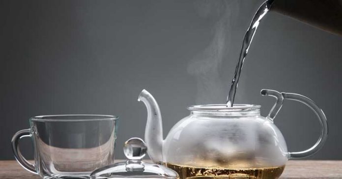 UNEXPECTED Benefits of Drinking Warm Water For your Skin and Hair UNEXPECTED Benefits of Drinking Warm Water For your Skin and Hair